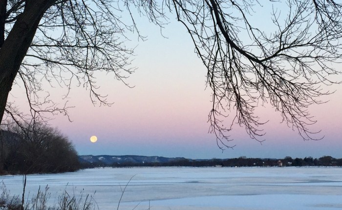 Day 78 – Thankful for the&nbsp;Moon