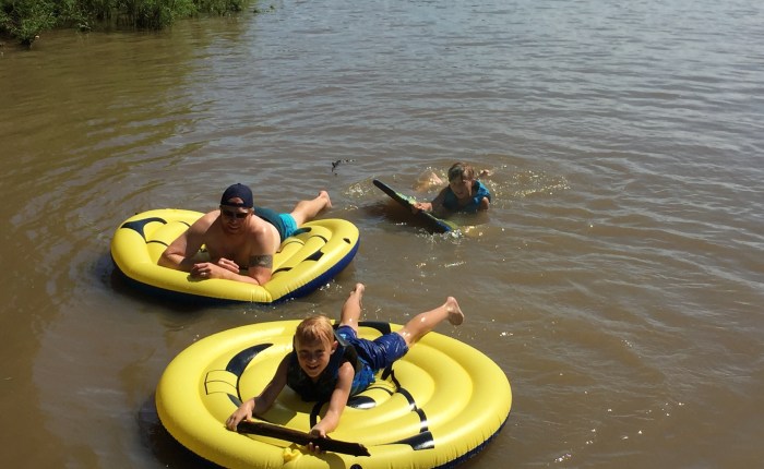 Day 299 – Thankful for a Perfect Family Day On the&nbsp;River