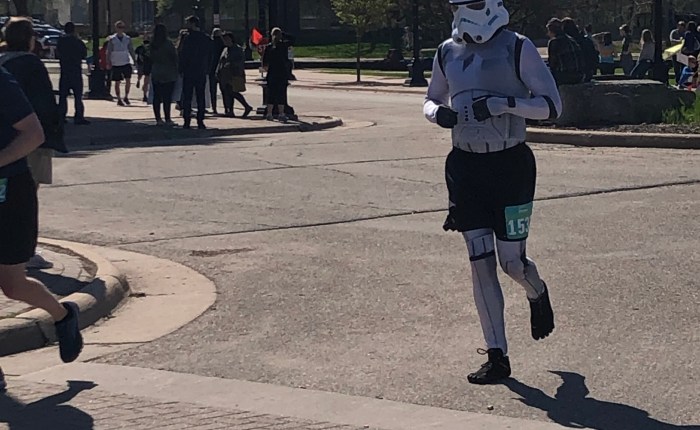 Day 949 – Thankful for Race Volunteers, Cheering Spectators, and Running&nbsp;Friends