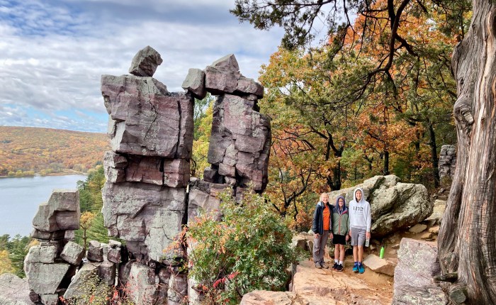 Day 1,476 – Thankful for a Circular Purple Sticker Unlocking Joy and Serenity and The Gates of&nbsp;Paradise